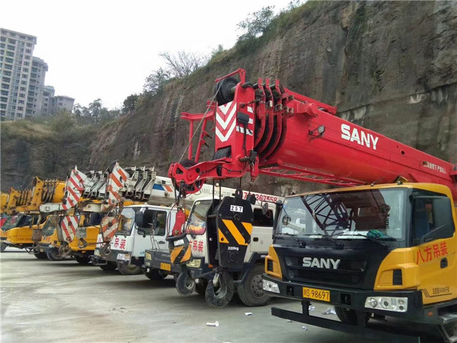 秦淮区吊车出租按什么计费？台班费、单次费、里程费怎么算？