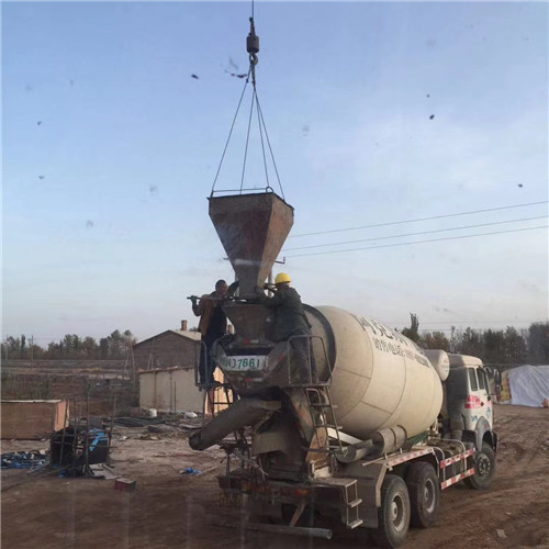 秦淮区“精准瞄准”—— 吊车的 “定位导航” 技术